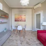 Altido Trendy Flat With Balcony, Easy Access To Milan Centre